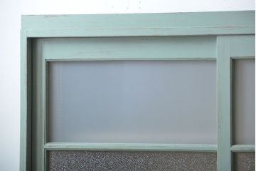 アンティーク家具　アンティークペイント　引き戸付き大きなキッチンキャビネット