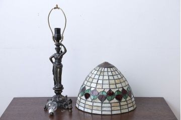 中古　ティファニーランプ(ステンドグラス)(定価約10万円)