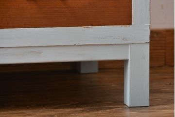 アンティーク家具　アンティークペイント　かわいいキッチンサイドボード