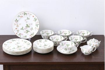 アンティーク雑貨　ウエッジウッド・ワイルドストロベリー　ティーセット(定価104760円)