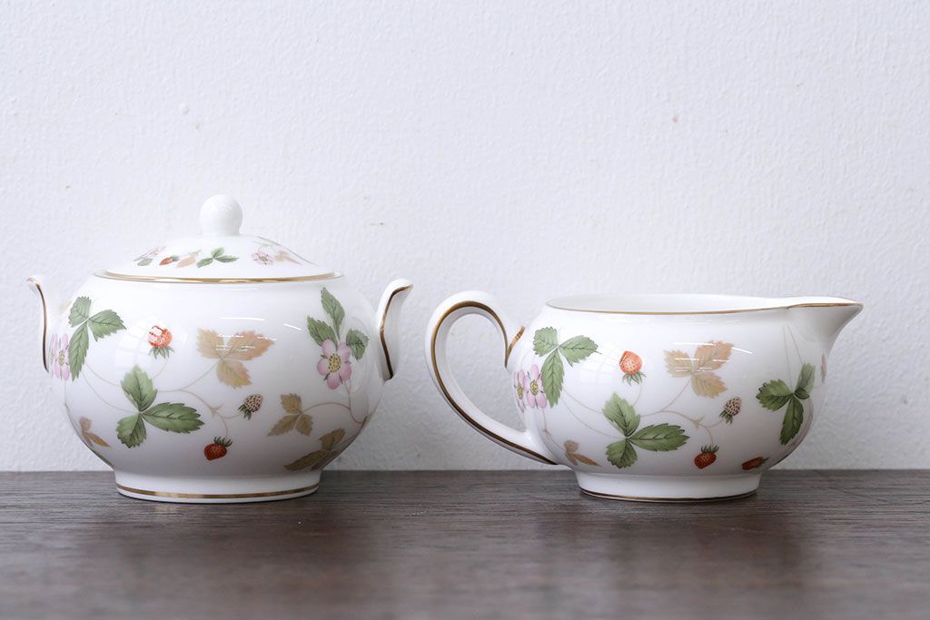 アンティーク雑貨　ウエッジウッド・ワイルドストロベリー　ティーセット(定価104760円)
