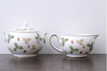 アンティーク雑貨　ウエッジウッド・ワイルドストロベリー　ティーセット(定価104760円)