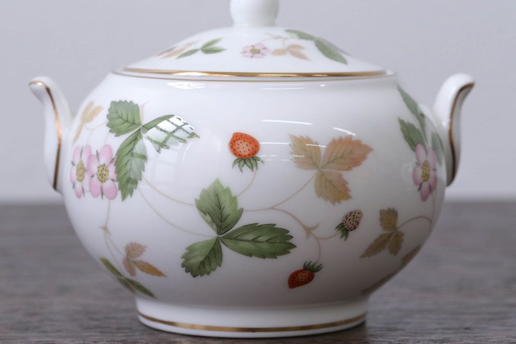 アンティーク雑貨　ウエッジウッド・ワイルドストロベリー　ティーセット(定価104760円)