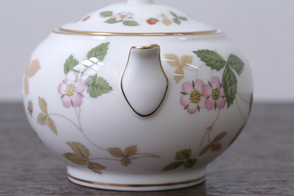 アンティーク雑貨　ウエッジウッド・ワイルドストロベリー　ティーセット(定価104760円)