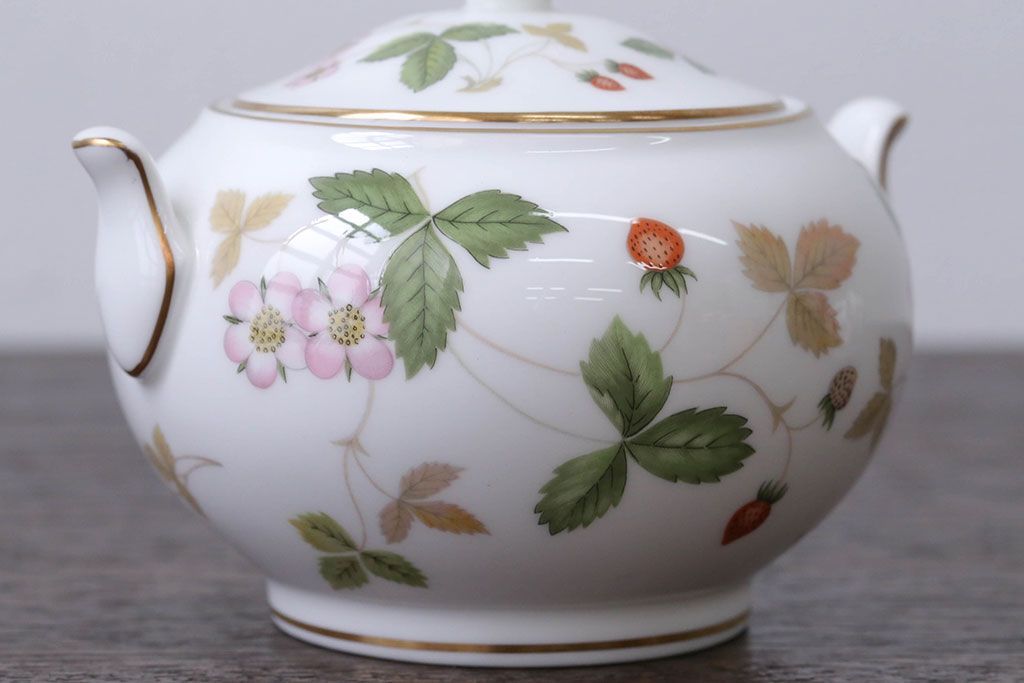 アンティーク雑貨　ウエッジウッド・ワイルドストロベリー　ティーセット(定価104760円)