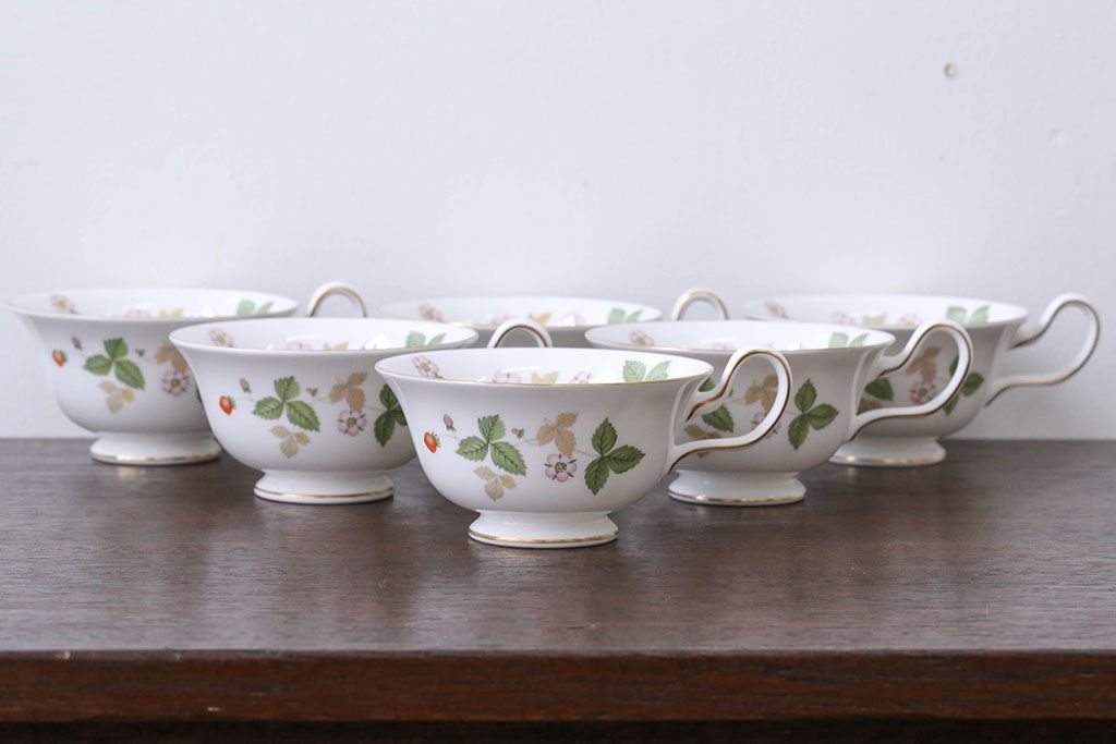 アンティーク雑貨　ウエッジウッド・ワイルドストロベリー　ティーセット(定価104760円)