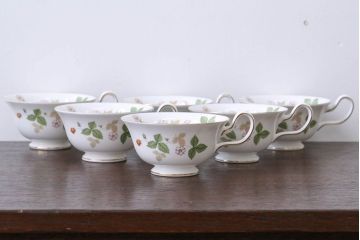 アンティーク雑貨　ウエッジウッド・ワイルドストロベリー　ティーセット(定価104760円)