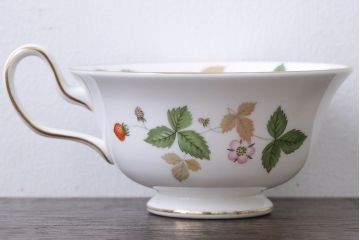 アンティーク雑貨　ウエッジウッド・ワイルドストロベリー　ティーセット(定価104760円)