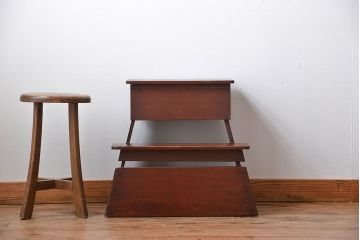 昭和レトロ　古い木の踏み台