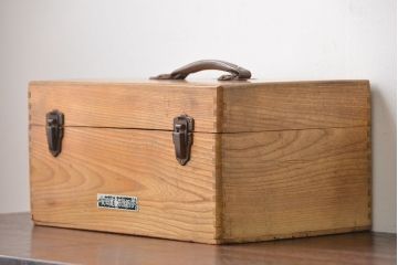 アンティーク雑貨　昭和レトロ　古い木製の薬箱