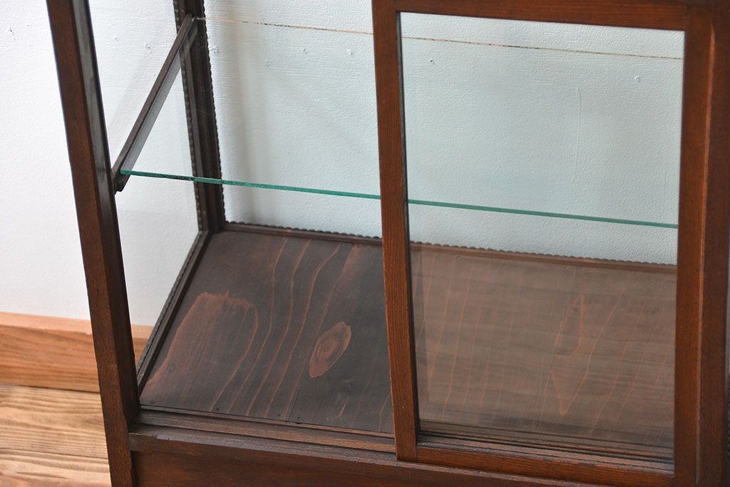 アンティーク家具　大正ロマン　お洒落な縦型5面ガラスケース
