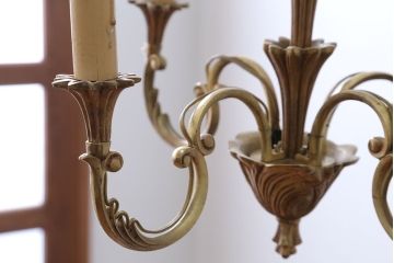 フランスアンティーク　造形が美しいキャンドル型ライトのシャンデリア