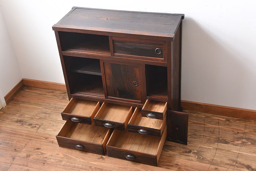 アンティーク家具　古民具・骨董　欅材と黒柿材!味わい深い茶箪笥