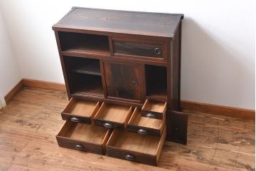 アンティーク家具　古民具・骨董　欅材と黒柿材!味わい深い茶箪笥