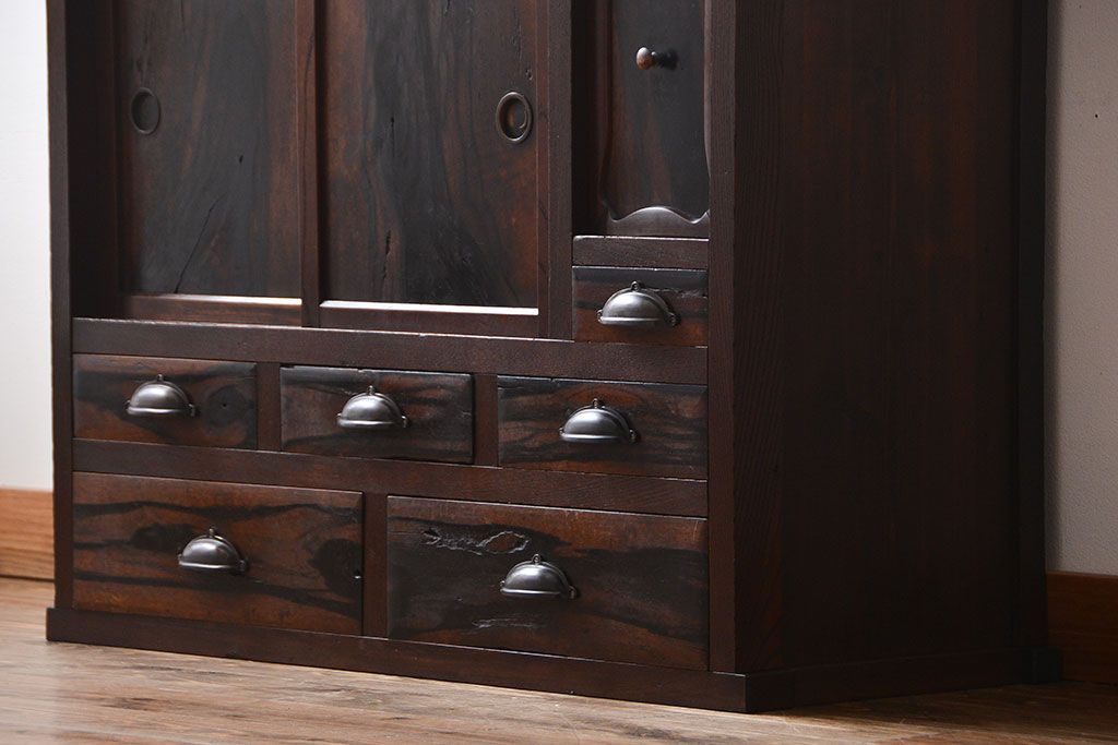 アンティーク家具　古民具・骨董　欅材と黒柿材!味わい深い茶箪笥