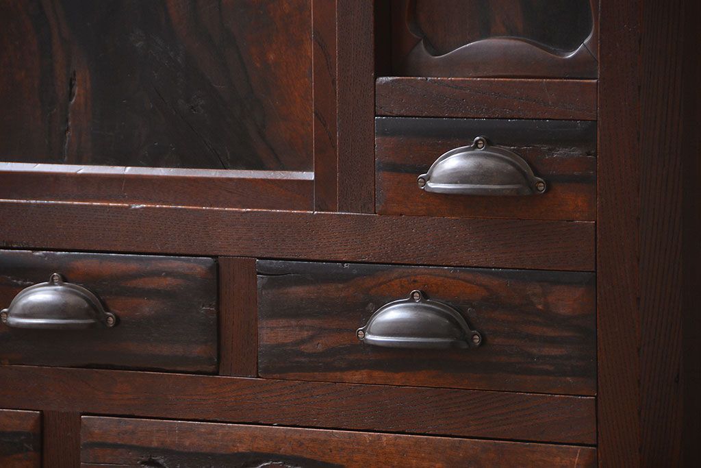 アンティーク家具　古民具・骨董　欅材と黒柿材!味わい深い茶箪笥