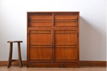 アンティーク家具　和製アンティーク　古い木製の引き戸付き収納棚