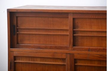 アンティーク家具　和製アンティーク　古い木製の引き戸付き収納棚