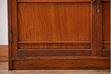 アンティーク家具　和製アンティーク　古い木製の引き戸付き収納棚