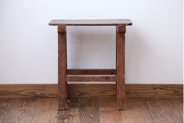 アンティーク家具　アンティーク　古い木のスツール(踏み台)