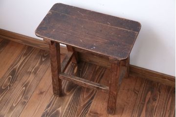 アンティーク家具　アンティーク　古い木のスツール(踏み台)