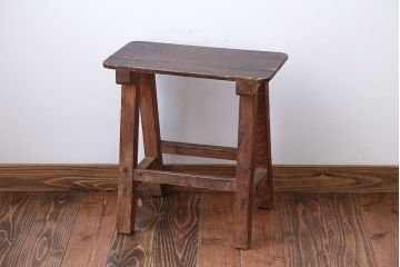 アンティーク家具　アンティーク　古い木のスツール(踏み台)