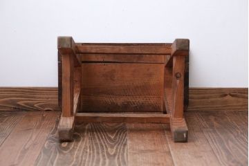 アンティーク家具　アンティーク　古い木のスツール(踏み台)