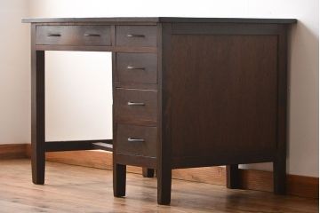 レトロ家具　アンティーク　古い木製のレトロな片袖机