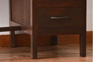 レトロ家具　アンティーク　古い木製のレトロな片袖机