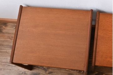 ヴィンテージ家具　北欧ビンテージ　G-PLAN　チーク材のお洒落なネストテーブル