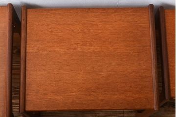 ヴィンテージ家具　北欧ビンテージ　G-PLAN　チーク材のお洒落なネストテーブル