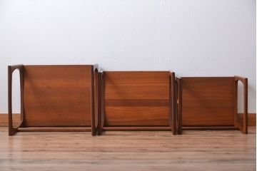 ヴィンテージ家具　北欧ビンテージ　G-PLAN　チーク材のお洒落なネストテーブル