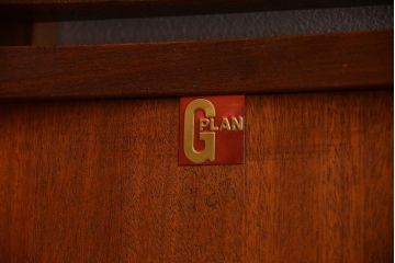 ヴィンテージ家具　北欧ビンテージ　G-PLAN　チーク材のお洒落なネストテーブル