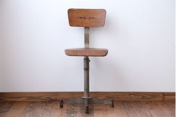 ヴィンテージ家具　イギリスビンテージ　おしゃれな回転椅子(1)