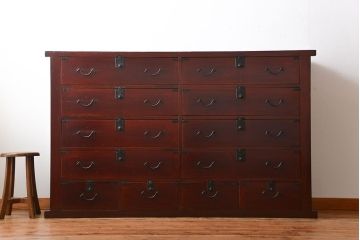 アンティーク家具　古民具・骨董　引き出し12杯の味わい深い衣装箪笥