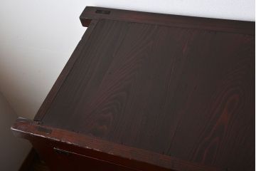 アンティーク家具　古民具・骨董　引き出し12杯の味わい深い衣装箪笥