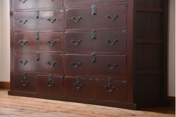 アンティーク家具　古民具・骨董　引き出し12杯の味わい深い衣装箪笥