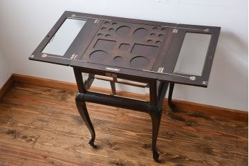 アンティーク雑貨　イギリスアンティーク　おしゃれなショーケース