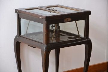 アンティーク雑貨　イギリスアンティーク　おしゃれなショーケース