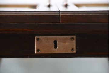 アンティーク雑貨　イギリスアンティーク　おしゃれなショーケース