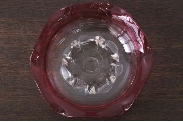 アンティーク雑貨　アンティーク　大正〜昭和初期・赤フリルガラス鉢(氷コップ)