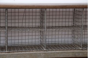 ヴィンテージ家具　イギリスビンテージ　収納籠付き!おしゃれな鉄脚ベンチ(1)
