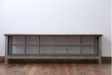 ヴィンテージ家具　イギリスビンテージ　収納籠付き!おしゃれな鉄脚ベンチ(2)
