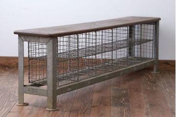 ヴィンテージ家具　イギリスビンテージ　収納籠付き!おしゃれな鉄脚ベンチ(2)