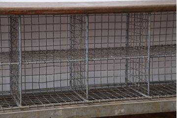 ヴィンテージ家具　イギリスビンテージ　収納籠付き!おしゃれな鉄脚ベンチ(2)