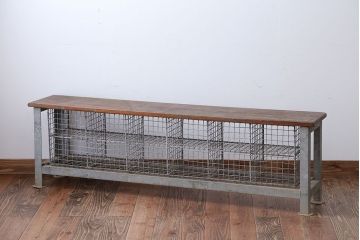 ヴィンテージ家具　イギリスビンテージ　収納籠付き!おしゃれな鉄脚ベンチ(2)