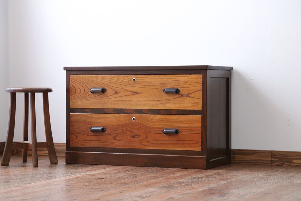 アンティーク家具　アンティーク　古い木製の2杯チェスト(引き出し・ローボード)