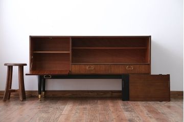 ヴィンテージ家具　北欧ビンテージ　ミッドセンチュリー　G-PLAN　サイドボード