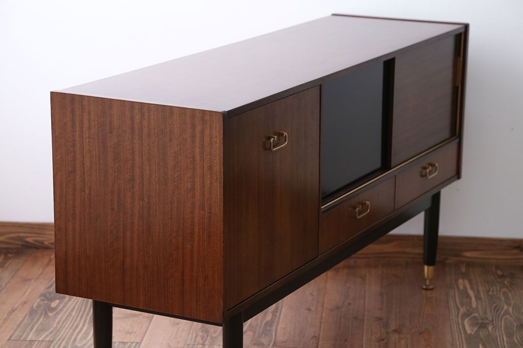 ヴィンテージ家具　北欧ビンテージ　ミッドセンチュリー　G-PLAN　サイドボード