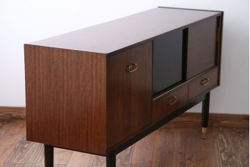 ヴィンテージ家具　北欧ビンテージ　ミッドセンチュリー　G-PLAN　サイドボード
